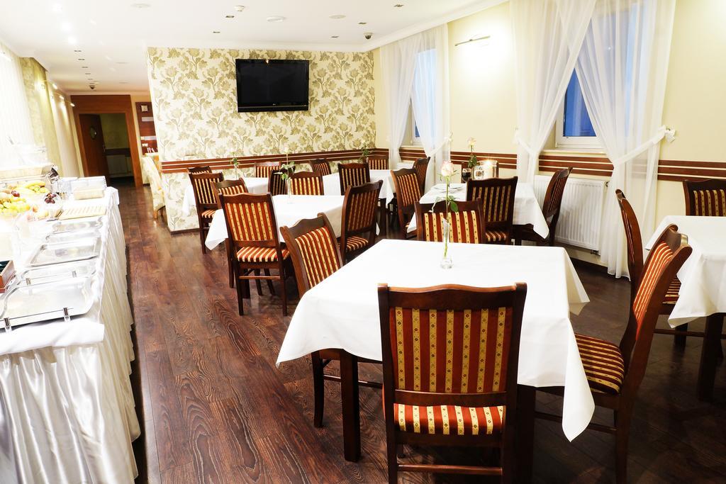 Hotel City Грудзёндз Экстерьер фото